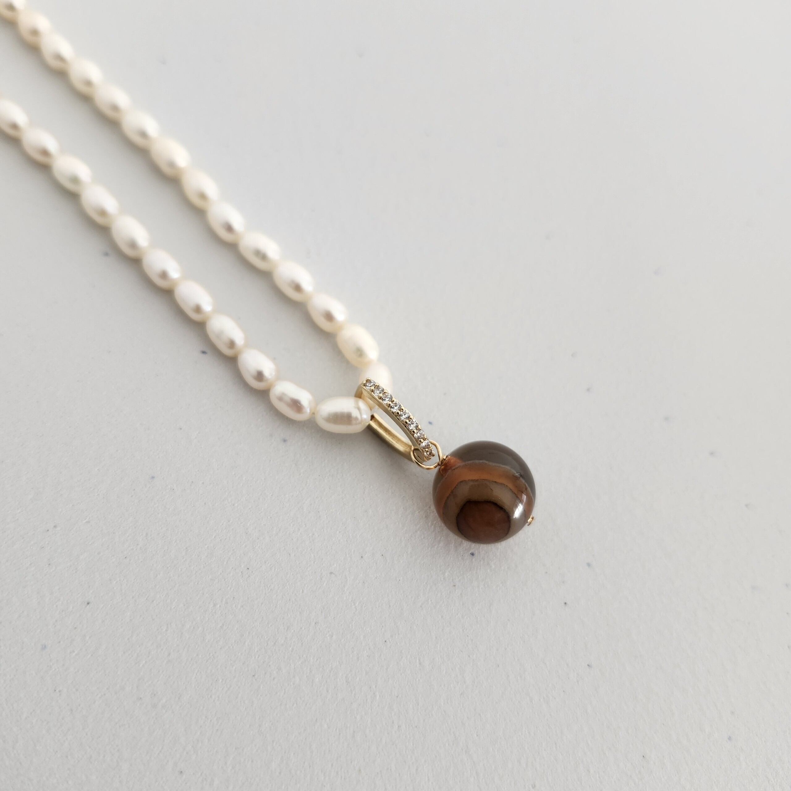 Rosa Necklace with agate charm by My Gems
