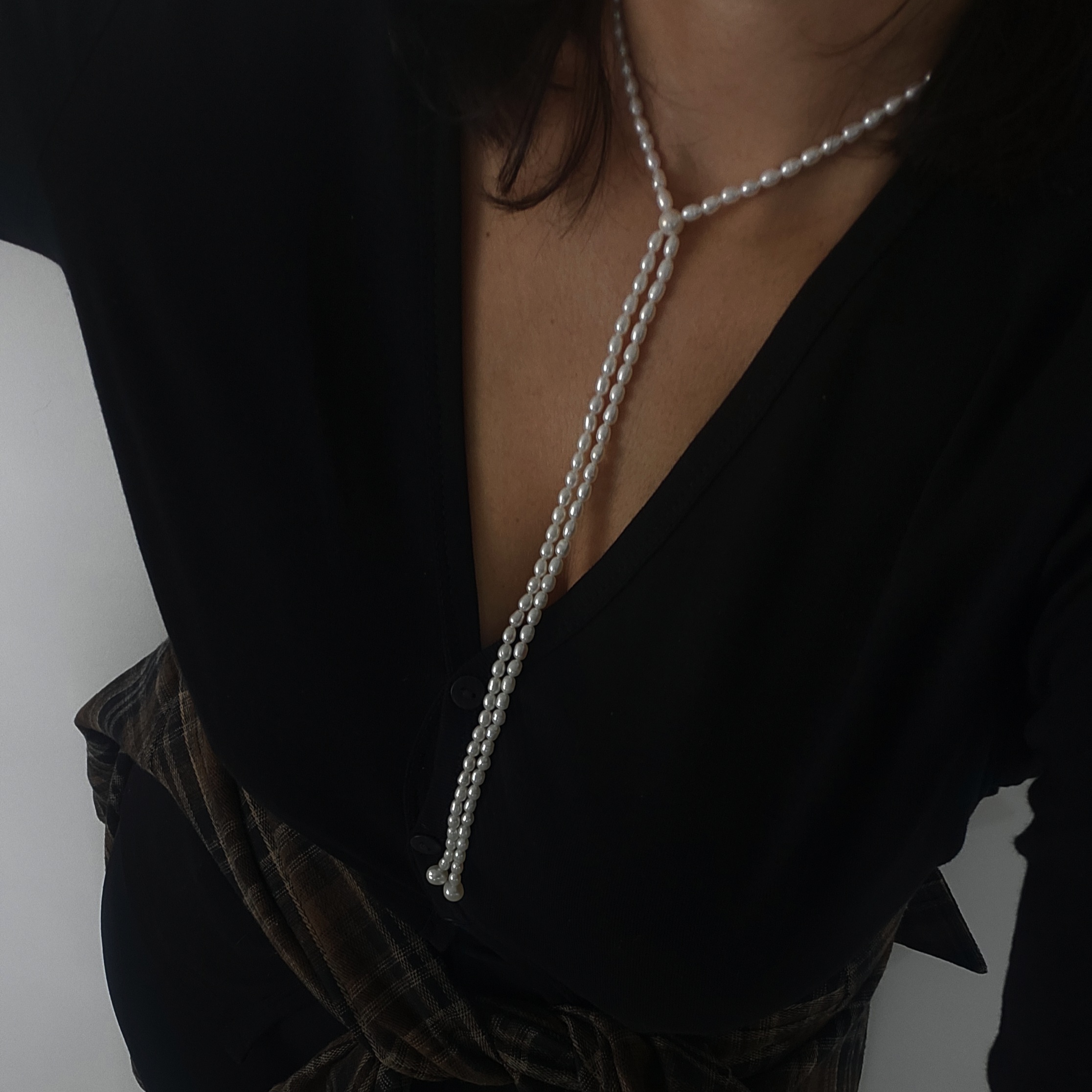 Loni Necklace rice-shaped freshwater pearl choker gold closure by My Gems