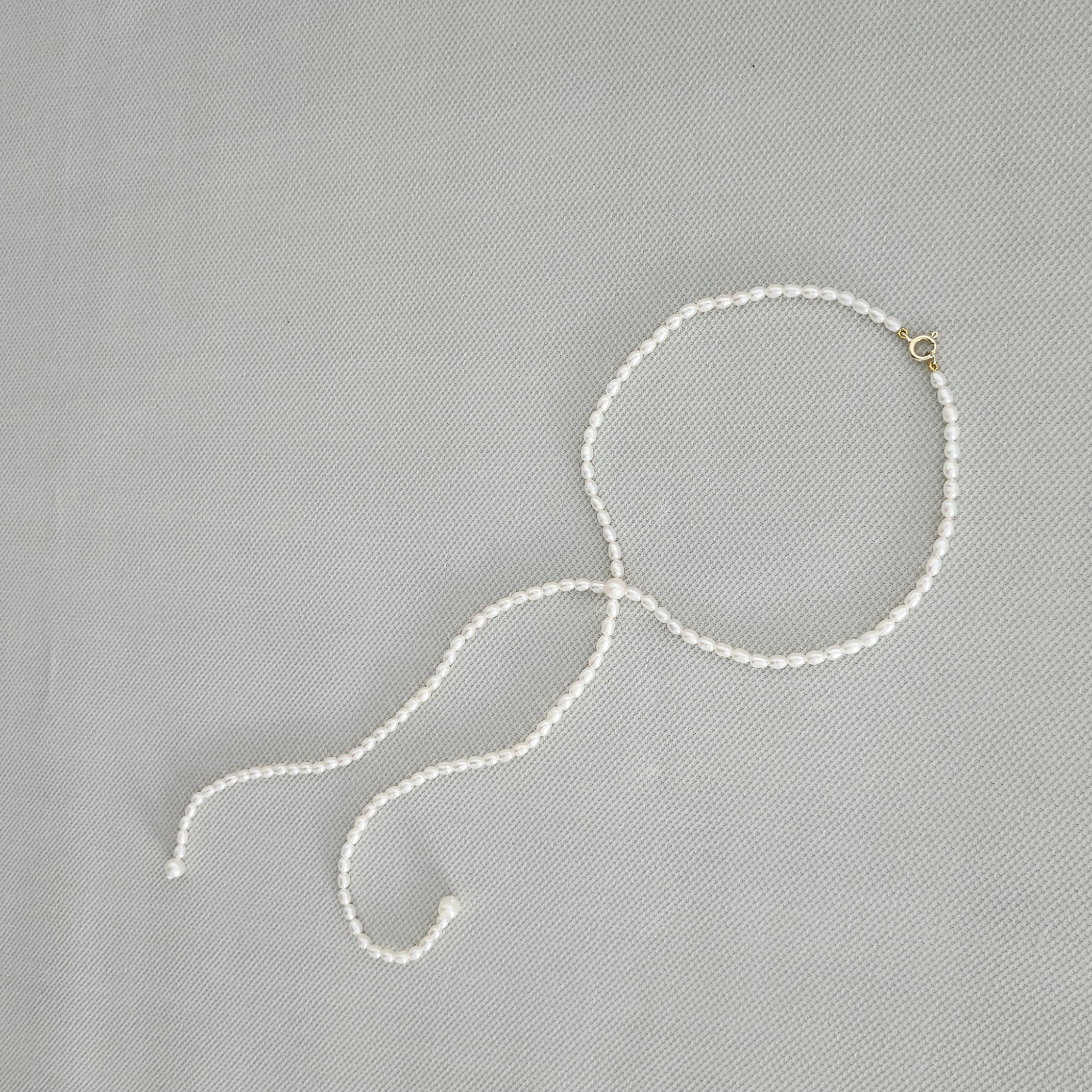 Loni Necklace 3–4 mm rice freshwater pearls by My Gems