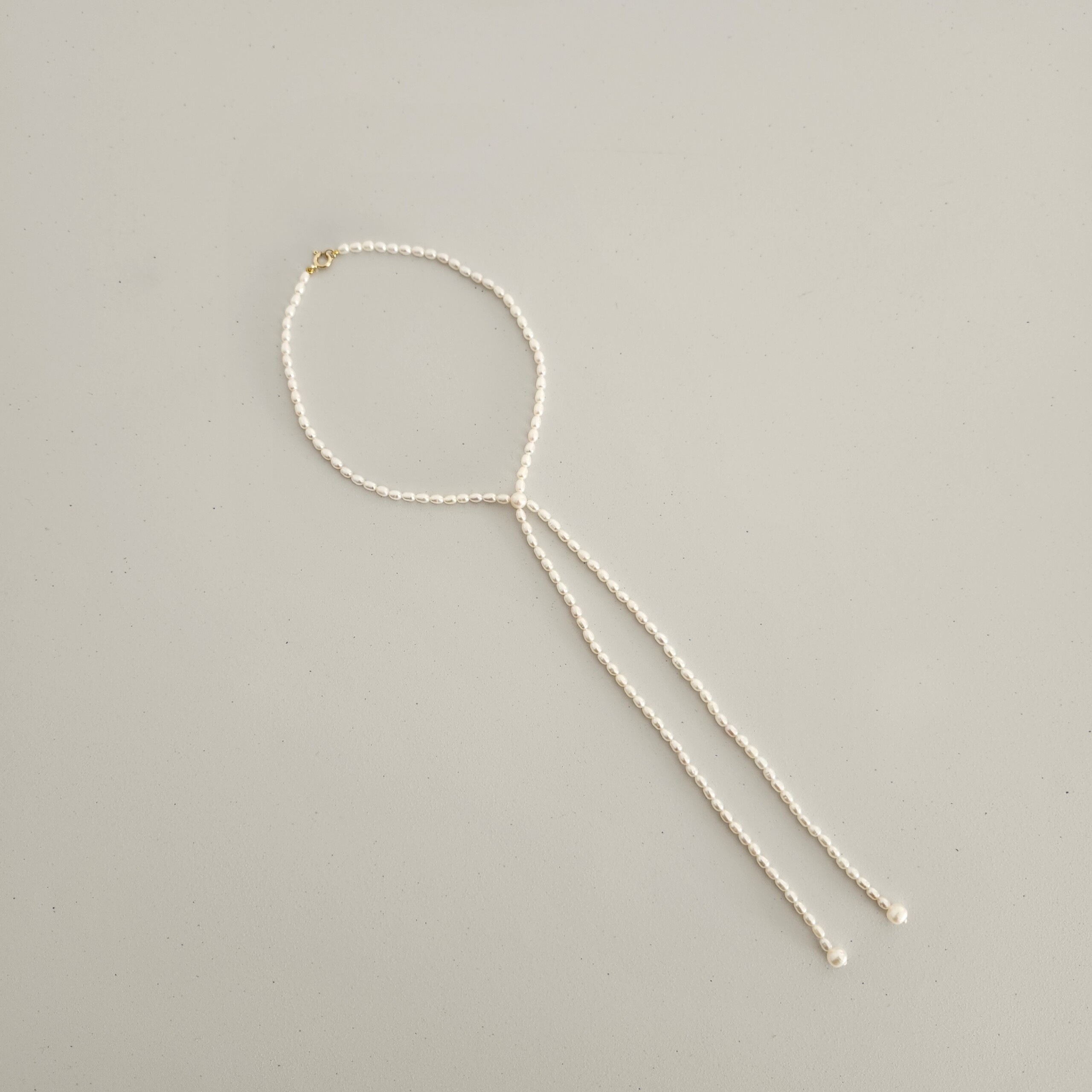 Loni Necklace 3–4 mm rice freshwater pearls by My Gems